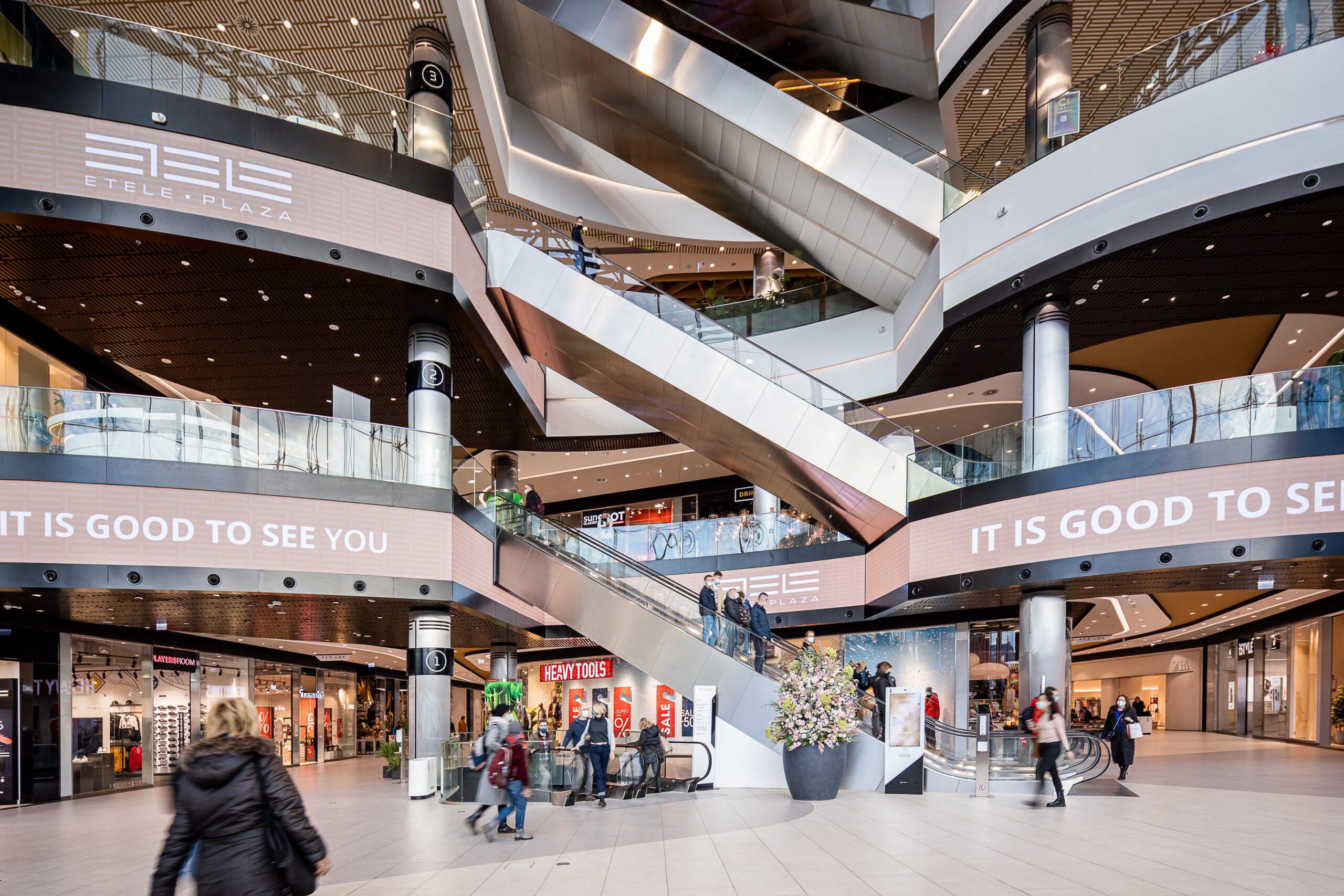 2022-02-18-etele-plaza-enterior-22