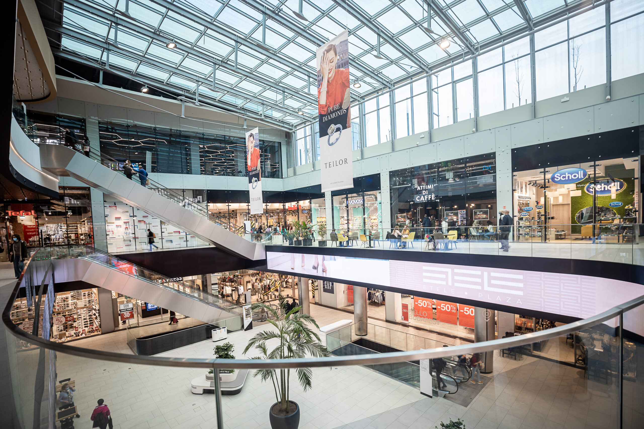 2022-02-18-etele-plaza-enterior-23