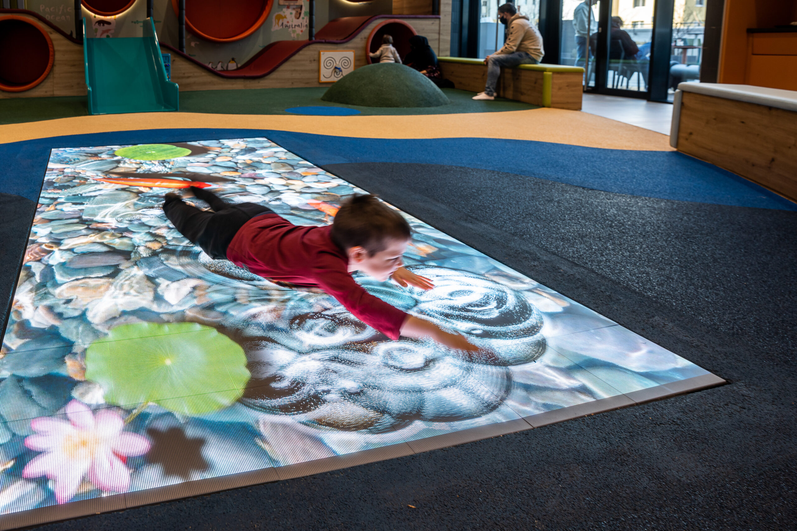 2022-02-24-etele-plaza-enterior