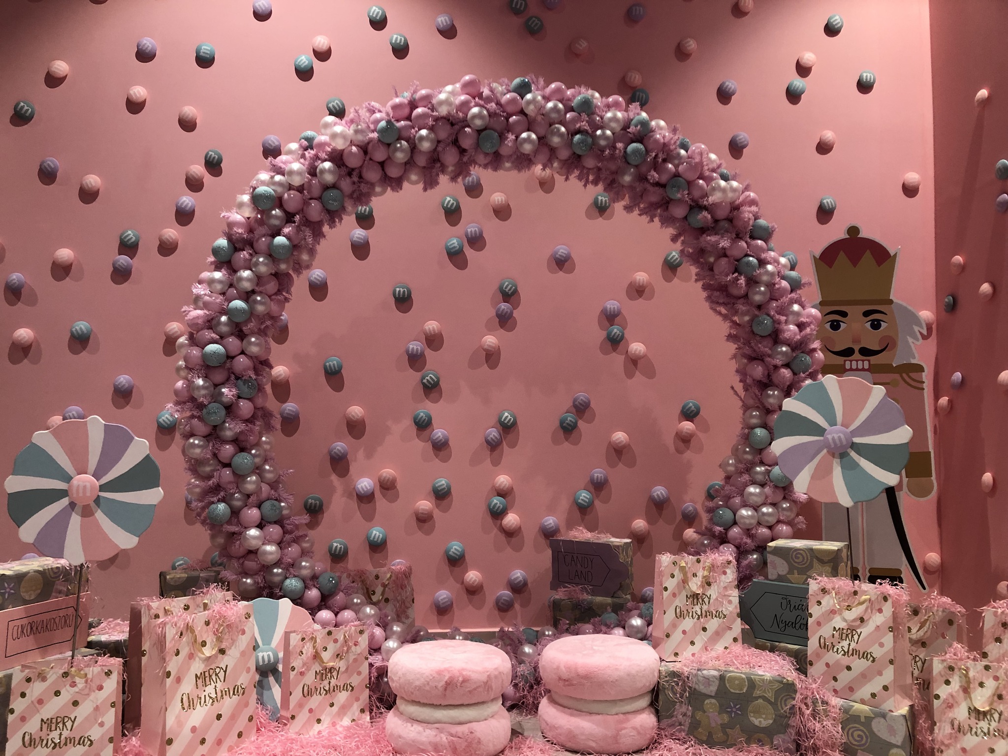 karacsonyi-mesevilag1-2